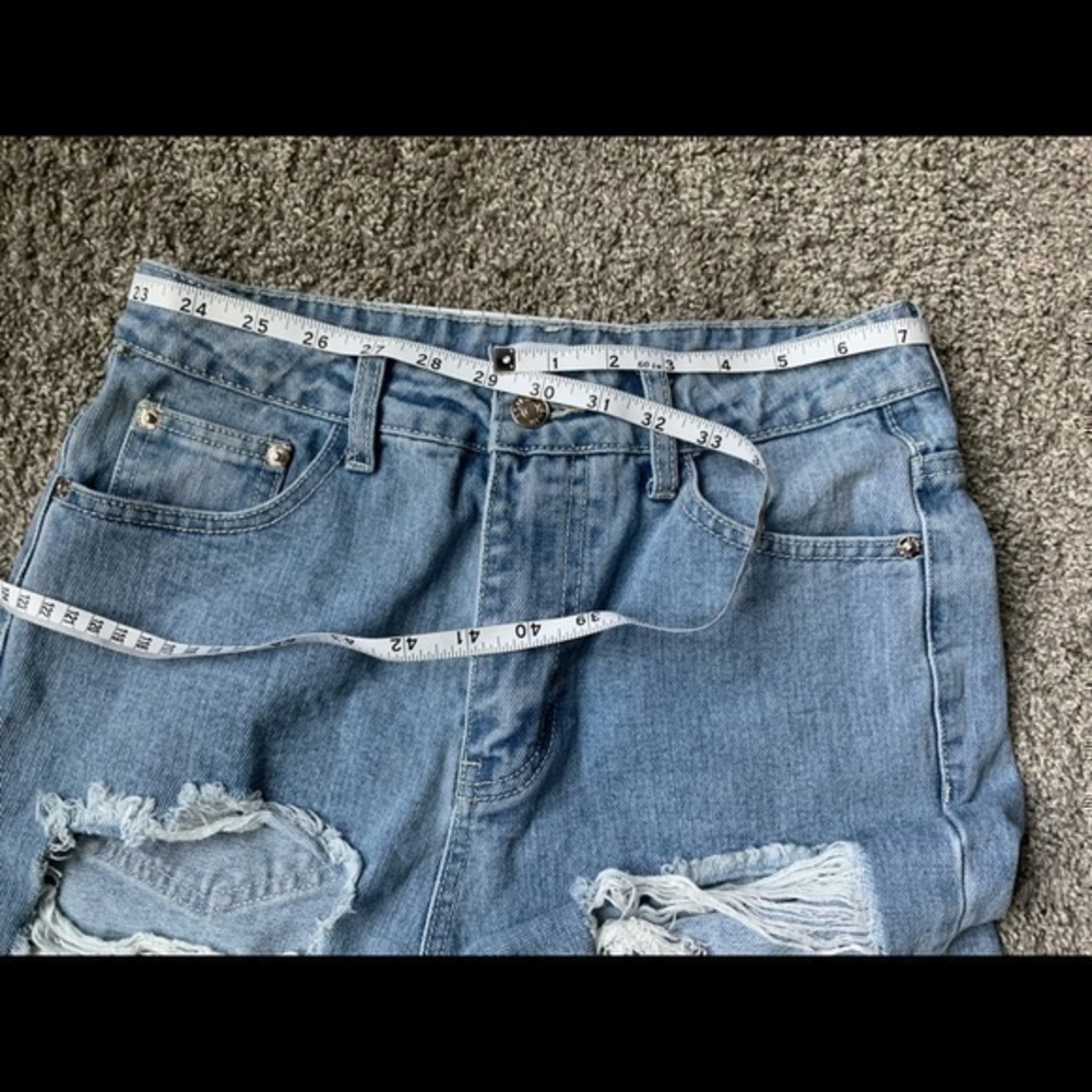 ๐ Adika mom boyfriend distressed ripped jeans ๐ medium - Picture 13 of 13
